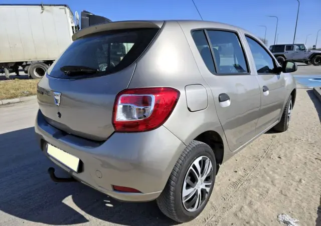 DACIA Sandero 1.2 16V 75 Live II