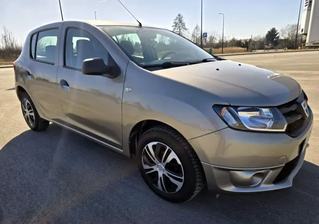 DACIA Sandero 1.2 16V 75 Live II