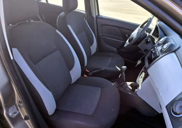 DACIA Sandero 1.2 16V 75 Live II