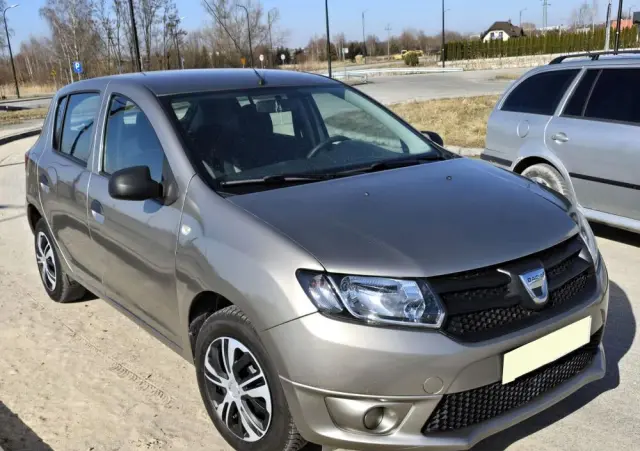 DACIA Sandero 1.2 16V 75 Live II
