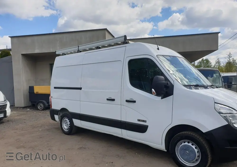 NISSAN NV400 