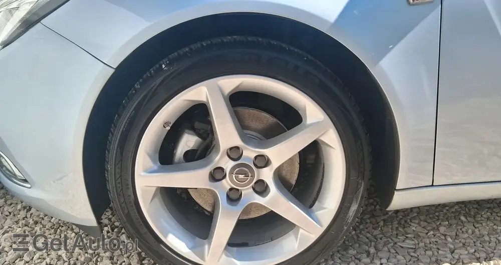 OPEL Insignia 1.6 Turbo Cosmo