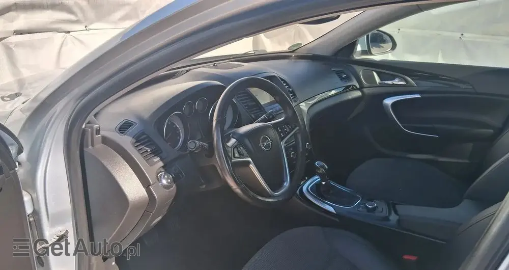 OPEL Insignia 1.6 Turbo Cosmo