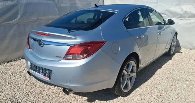 OPEL Insignia 1.6 Turbo Cosmo