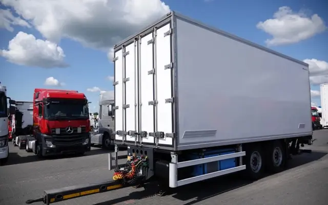 WIELTON PRZYCZEPA CHŁODNIA / IGLOOCAR / THERMO KING - FRIGOBLOCK / WINDA ZAŁADOWCZA / PRZEJAZDOWA / SAF / 2019 ROK 