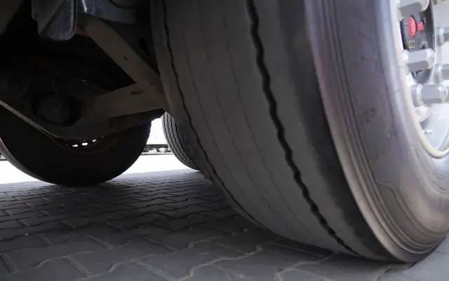 WIELTON PRZYCZEPA CHŁODNIA / IGLOOCAR / THERMO KING - FRIGOBLOCK / WINDA ZAŁADOWCZA / PRZEJAZDOWA / SAF / 2019 ROK 