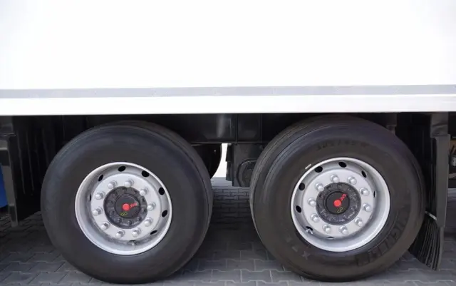 WIELTON PRZYCZEPA CHŁODNIA / IGLOOCAR / THERMO KING - FRIGOBLOCK / WINDA ZAŁADOWCZA / PRZEJAZDOWA / SAF / 2019 ROK 