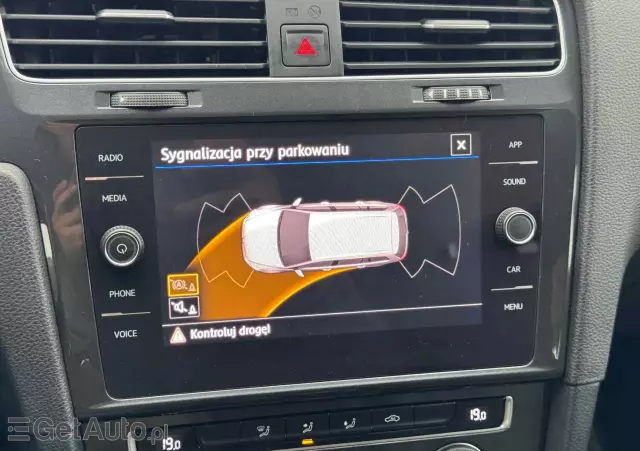 VOLKSWAGEN Golf VII 1.6 TDI BMT Comfortline