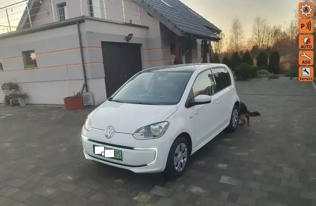 VOLKSWAGEN Up! 