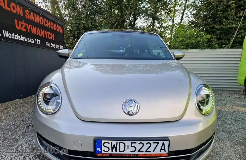 VOLKSWAGEN Beetle 