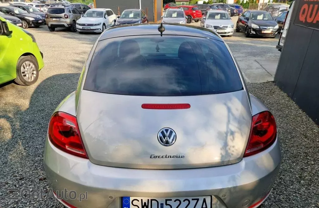 VOLKSWAGEN Beetle 
