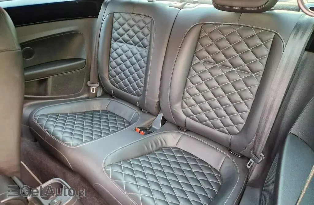 VOLKSWAGEN Beetle 