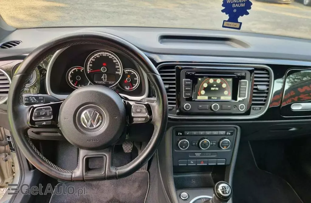 VOLKSWAGEN Beetle 