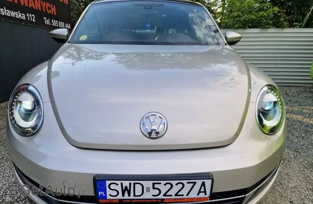 VOLKSWAGEN Beetle 