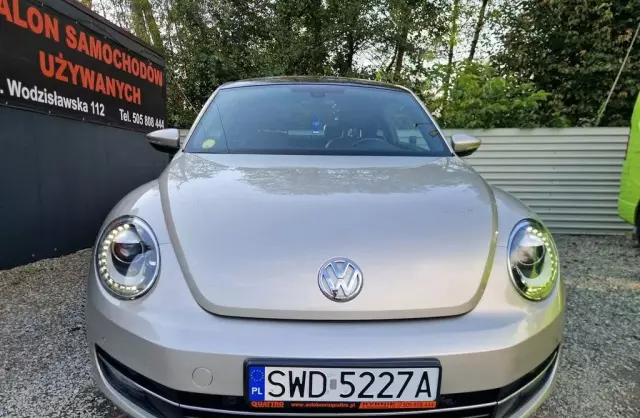 VOLKSWAGEN Beetle 