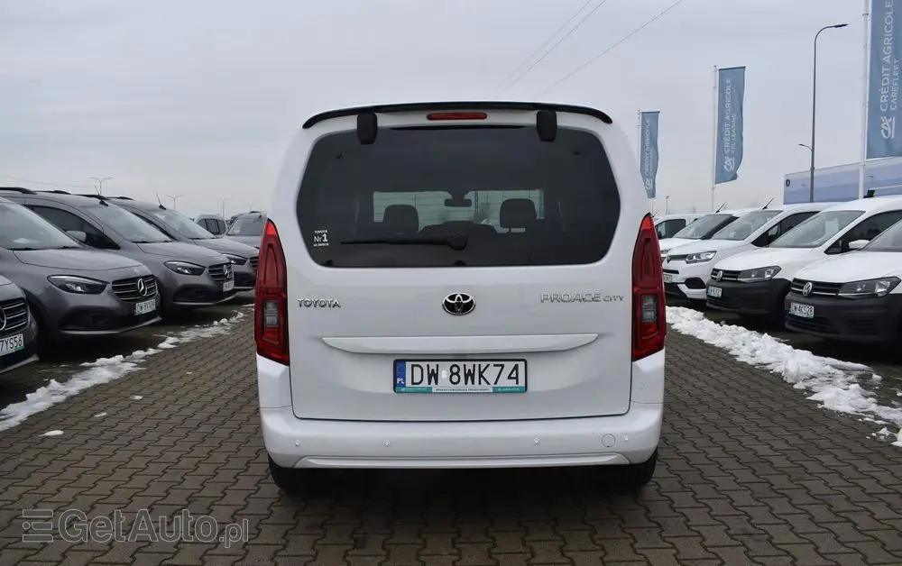 TOYOTA Proace City Verso 1.5 D-4D Business