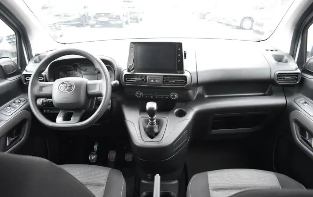 TOYOTA Proace City Verso 1.5 D-4D Business