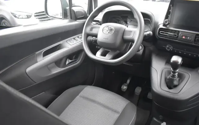 TOYOTA Proace City Verso 1.5 D-4D Business