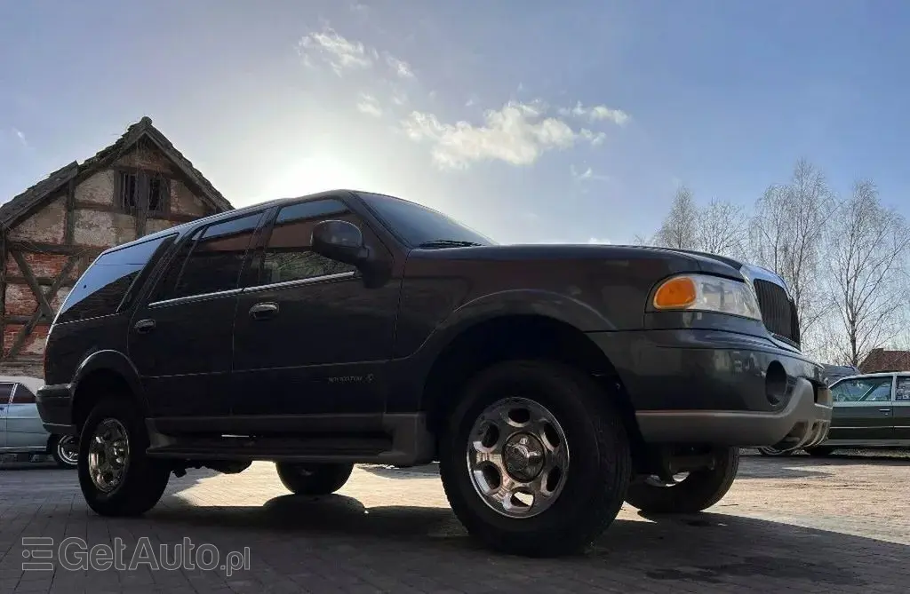 LINCOLN Navigator 
