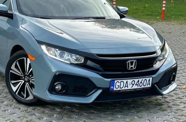 HONDA Civic 1.5 VTEC (180 KM) CVT