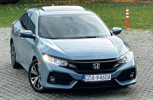 HONDA Civic 1.5 VTEC (180 KM) CVT