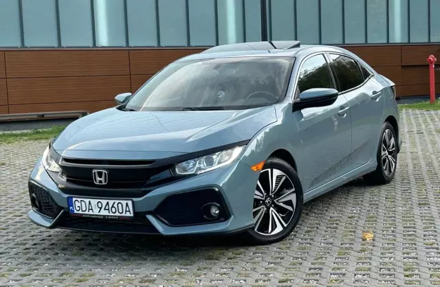 HONDA Civic 1.5 VTEC (180 KM) CVT