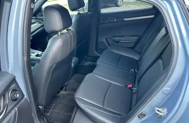 HONDA Civic 1.5 VTEC (180 KM) CVT