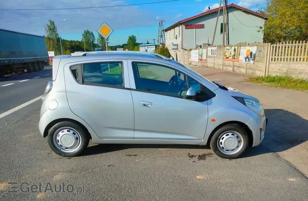 CHEVROLET Spark 