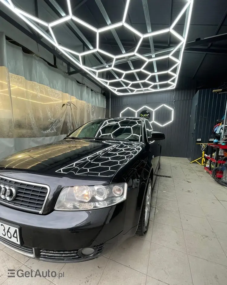AUDI A4 Limousine 