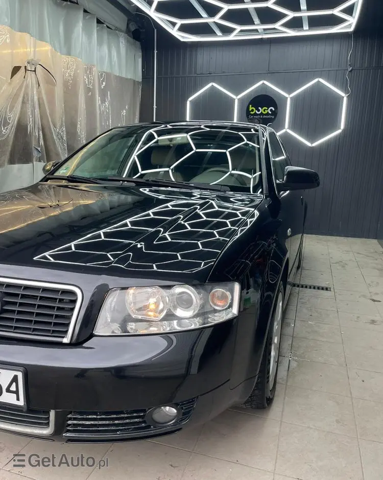 AUDI A4 Limousine 