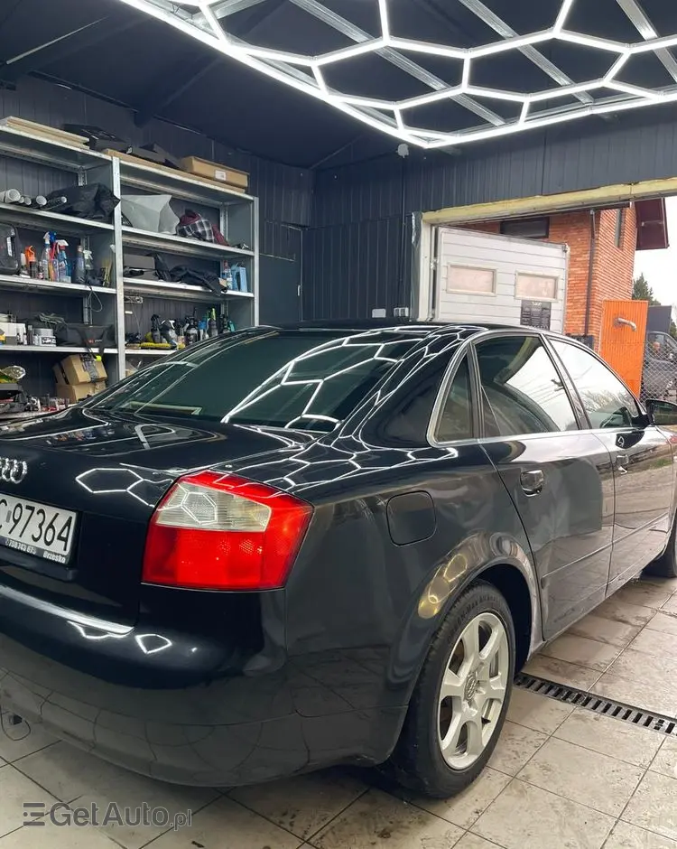 AUDI A4 Limousine 
