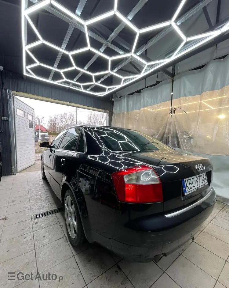 AUDI A4 Limousine 