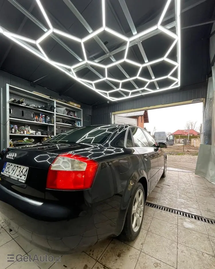 AUDI A4 Limousine 