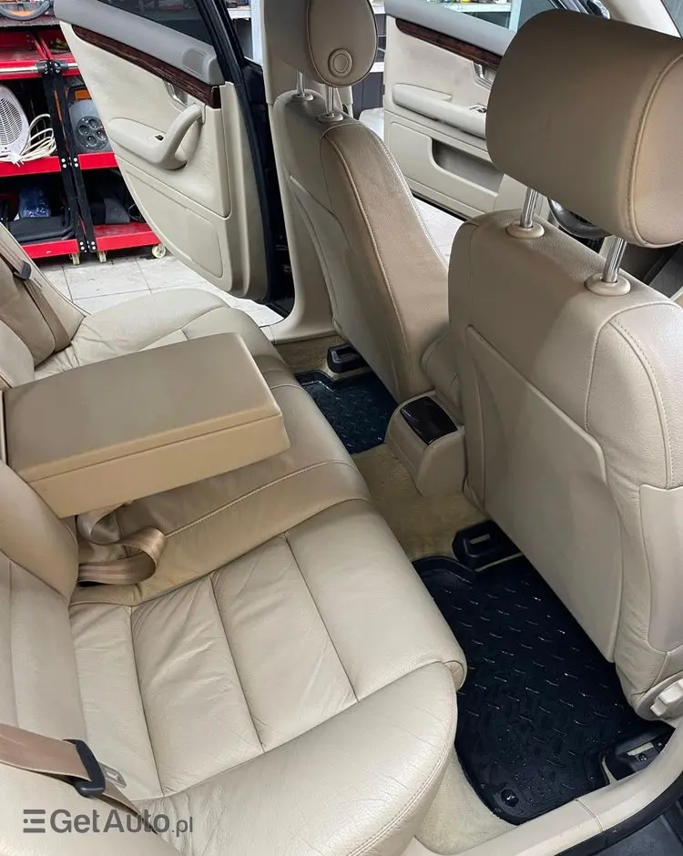 AUDI A4 Limousine 