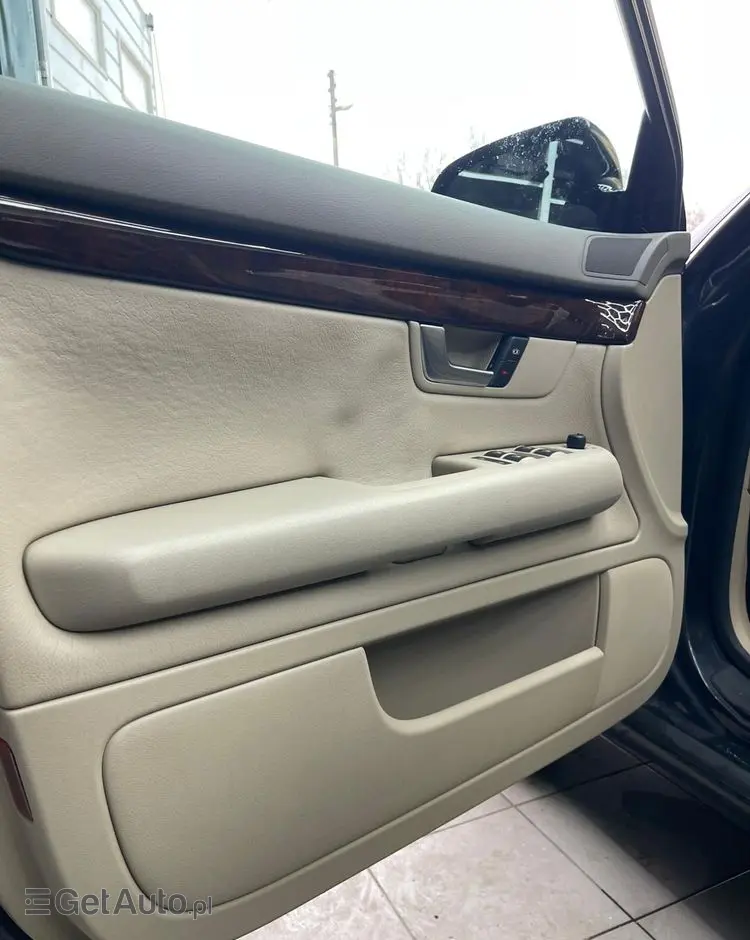 AUDI A4 Limousine 