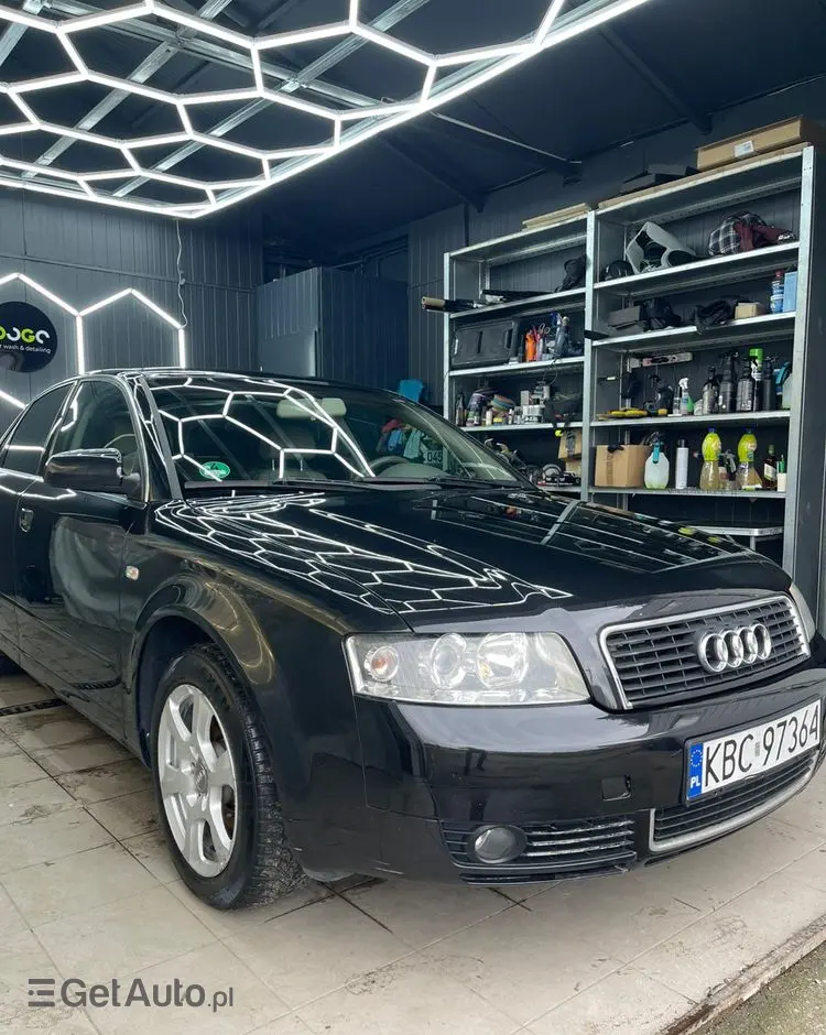 AUDI A4 Limousine 
