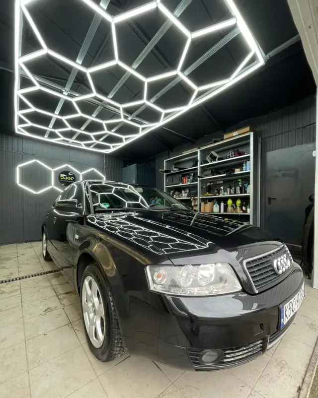 AUDI A4 Limousine 
