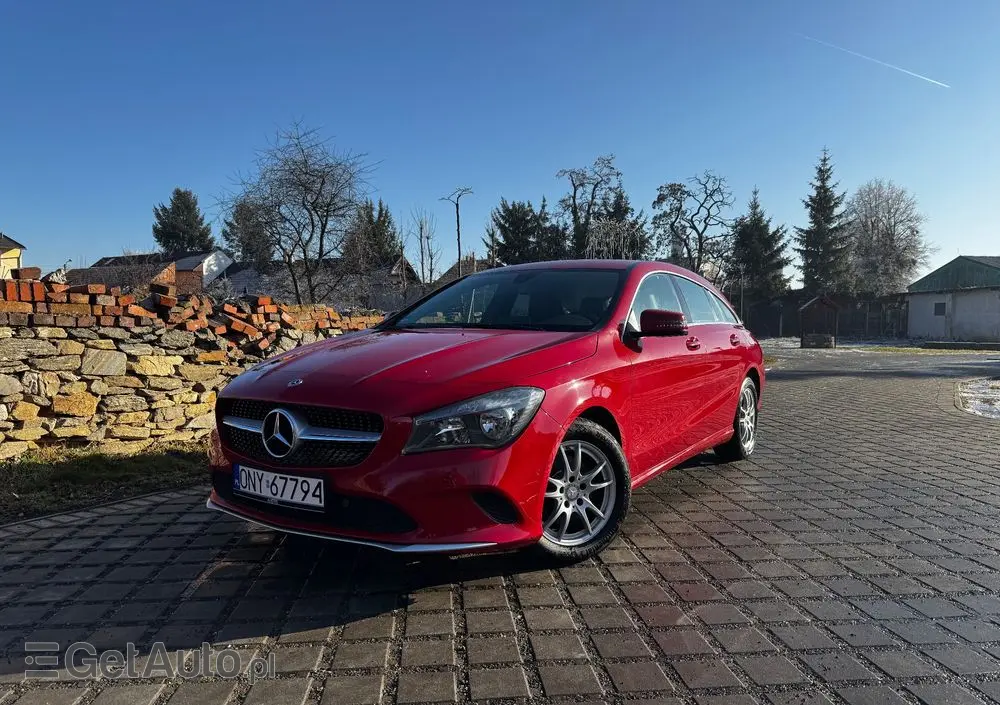 MERCEDES-BENZ CLA 180 d Orange Art Edition