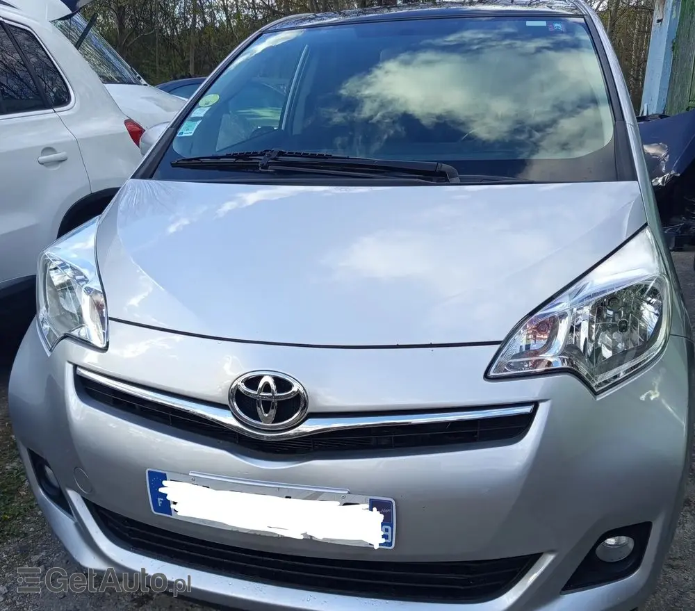 TOYOTA Verso S 