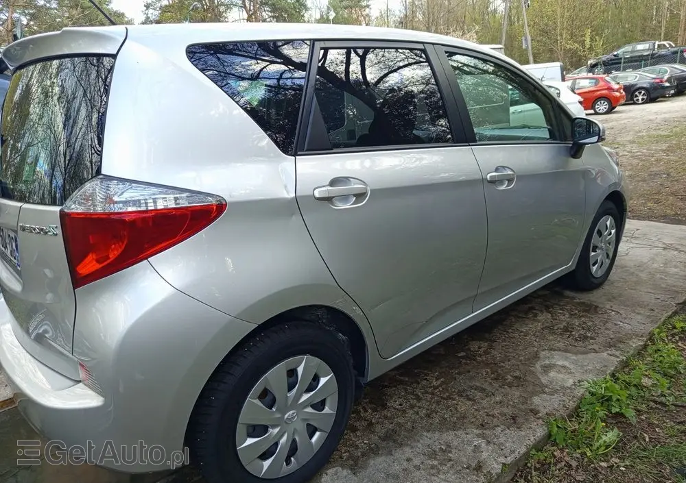 TOYOTA Verso S 