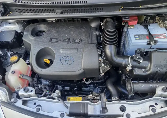 TOYOTA Verso S 