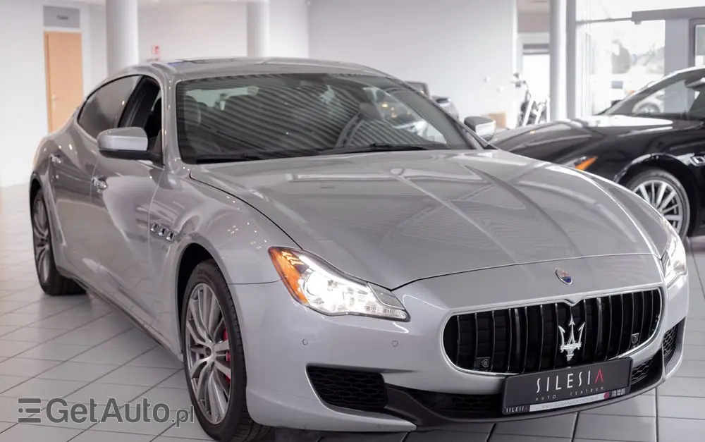 MASERATI Quattroporte 