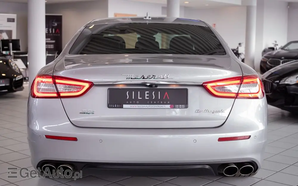 MASERATI Quattroporte 