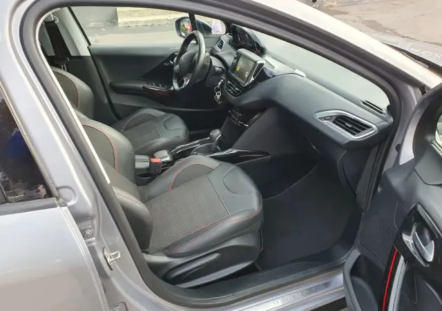 PEUGEOT 2008 PureTech 110 Stop&Start EAT6 GT-Line Edition