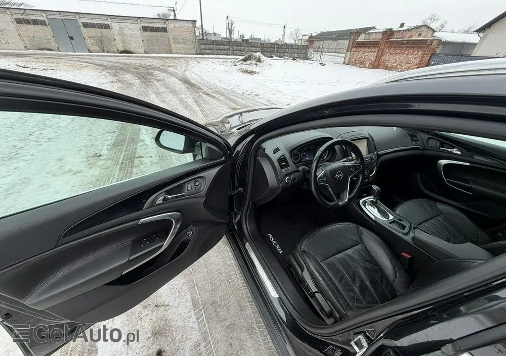 OPEL Insignia 