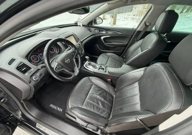 OPEL Insignia 