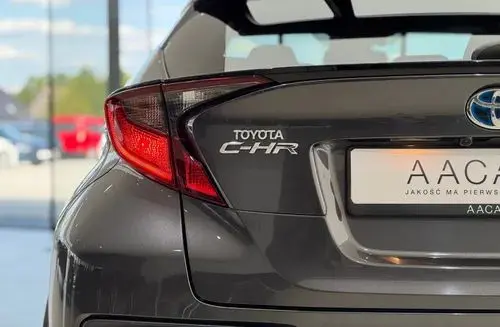 TOYOTA C-HR 
