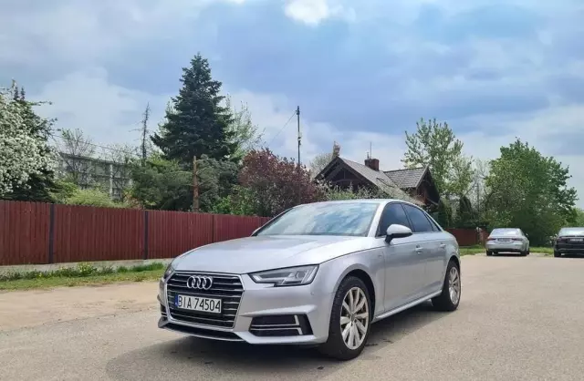 AUDI A4 