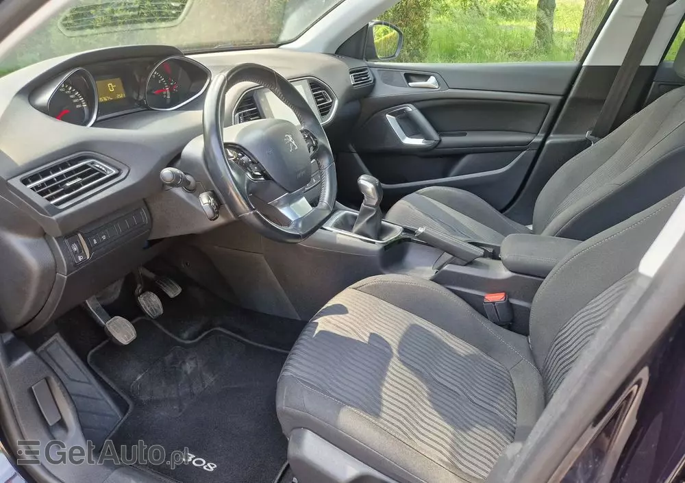 PEUGEOT 308 SW 1.2 PureTech Business Line S&S