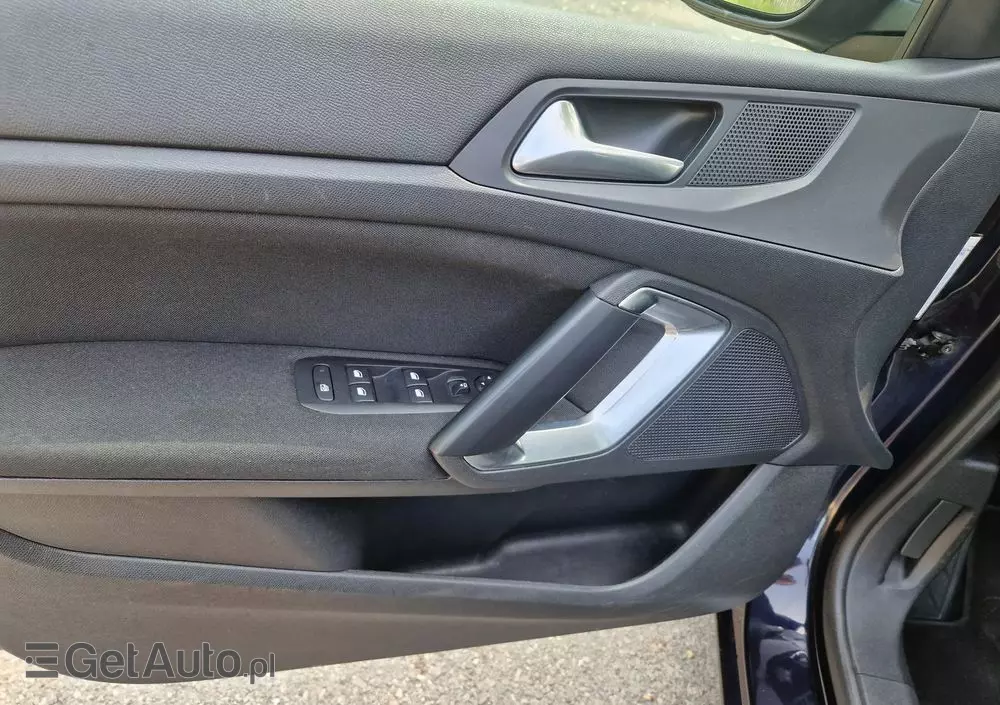 PEUGEOT 308 SW 1.2 PureTech Business Line S&S